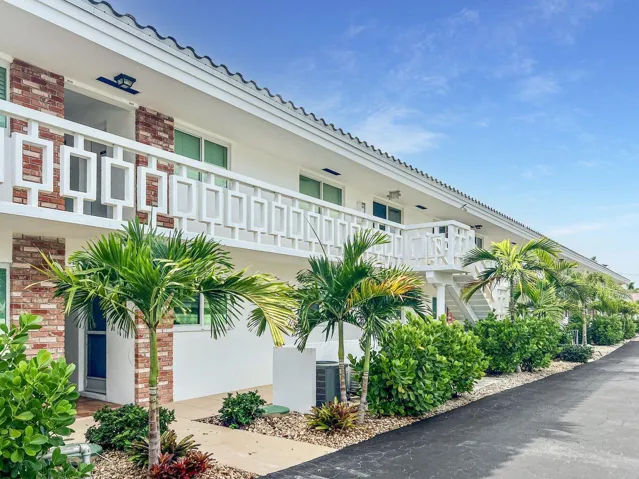 2- 331 Tequesta Dr 216