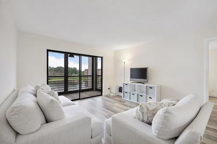 10444 Nw 30th Ct u307_022