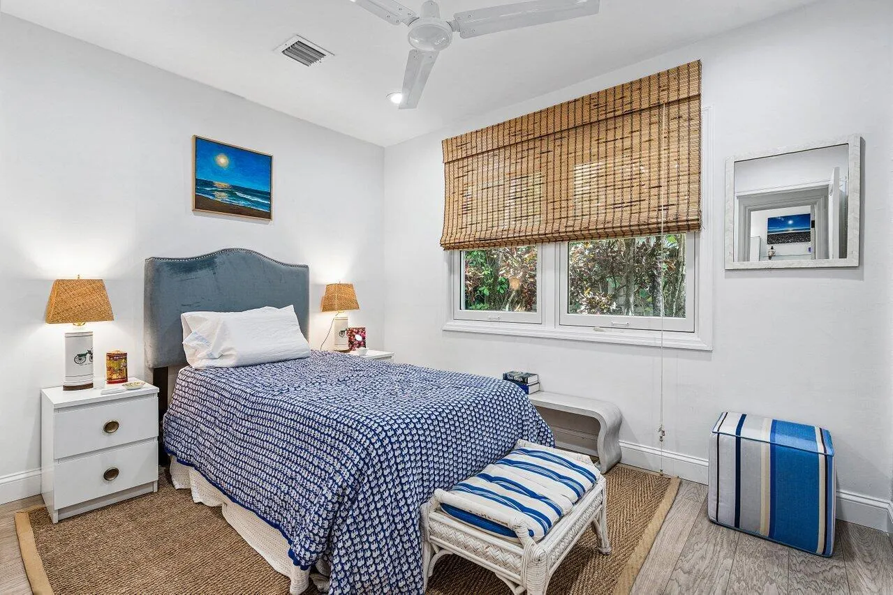 015-210DebraLane-PalmBeach-FL-33480-SMAL