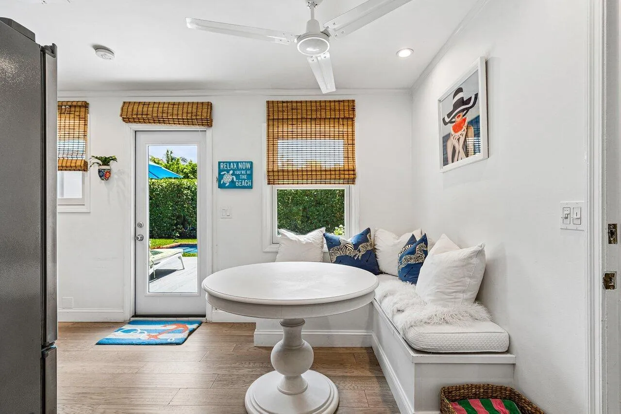 021-210DebraLane-PalmBeach-FL-33480-SMAL