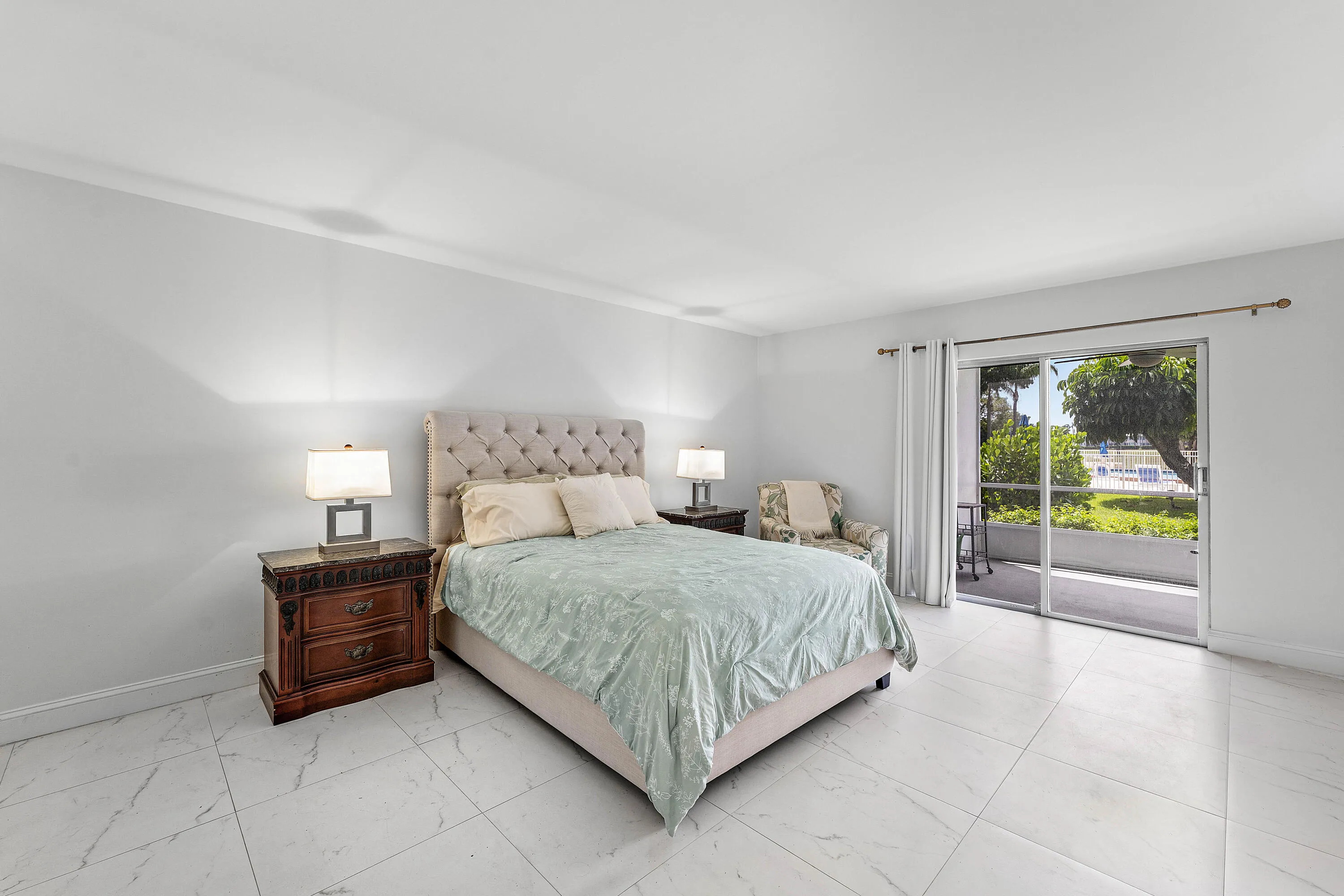 016-250JohnFKennedyDrive-107-Atlantis-FL