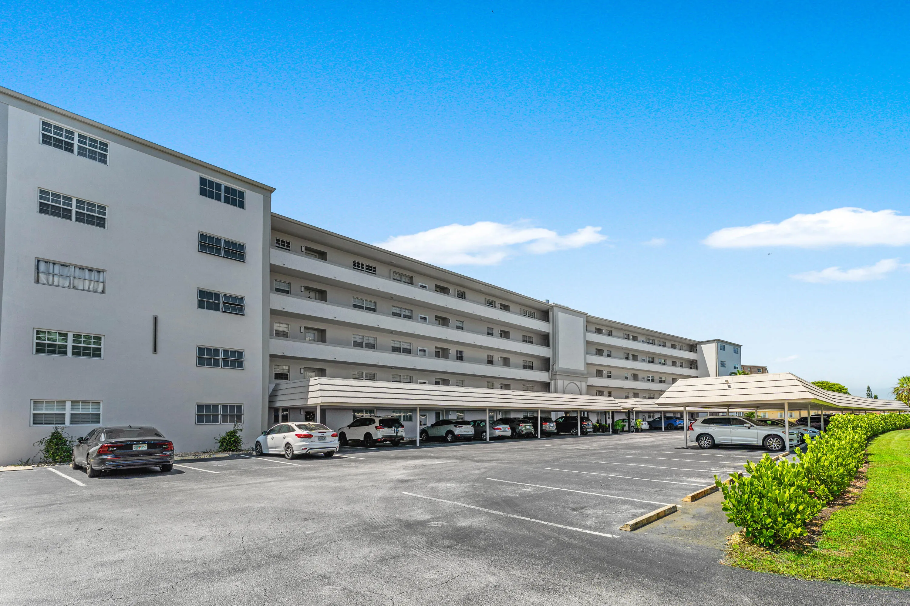 001-250JohnFKennedyDrive-107-Atlantis-FL