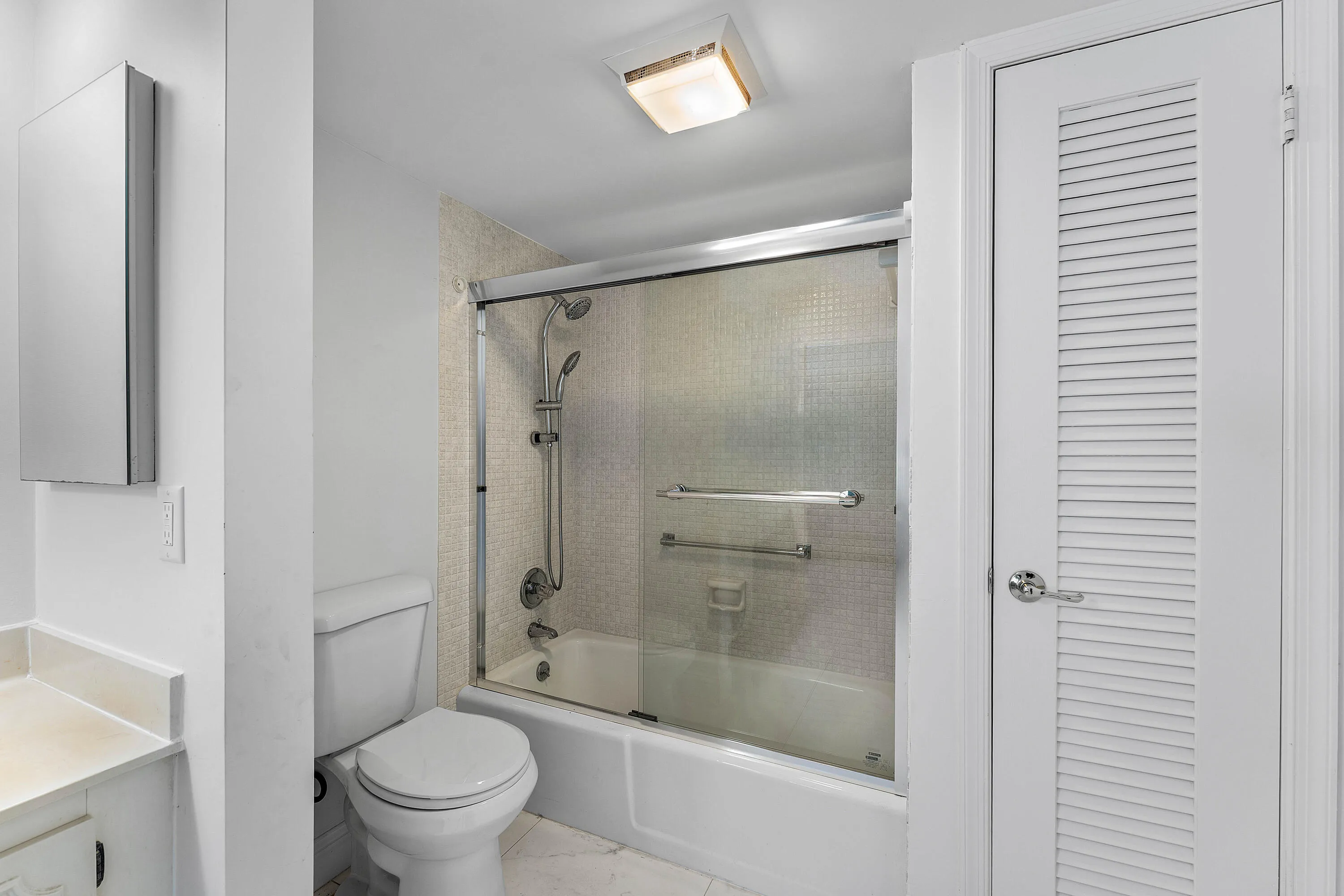 015-250JohnFKennedyDrive-107-Atlantis-FL