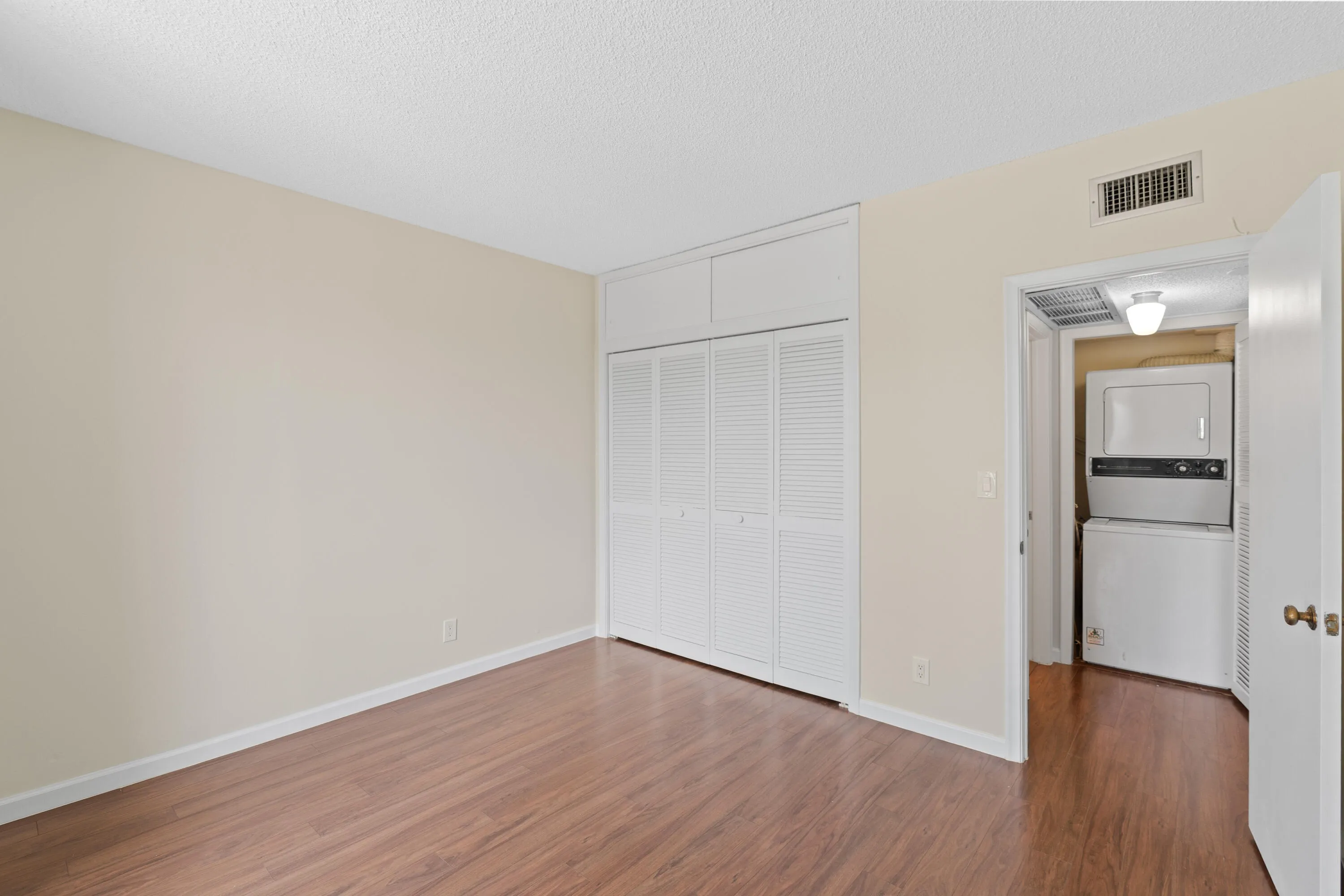 Guest bedroom