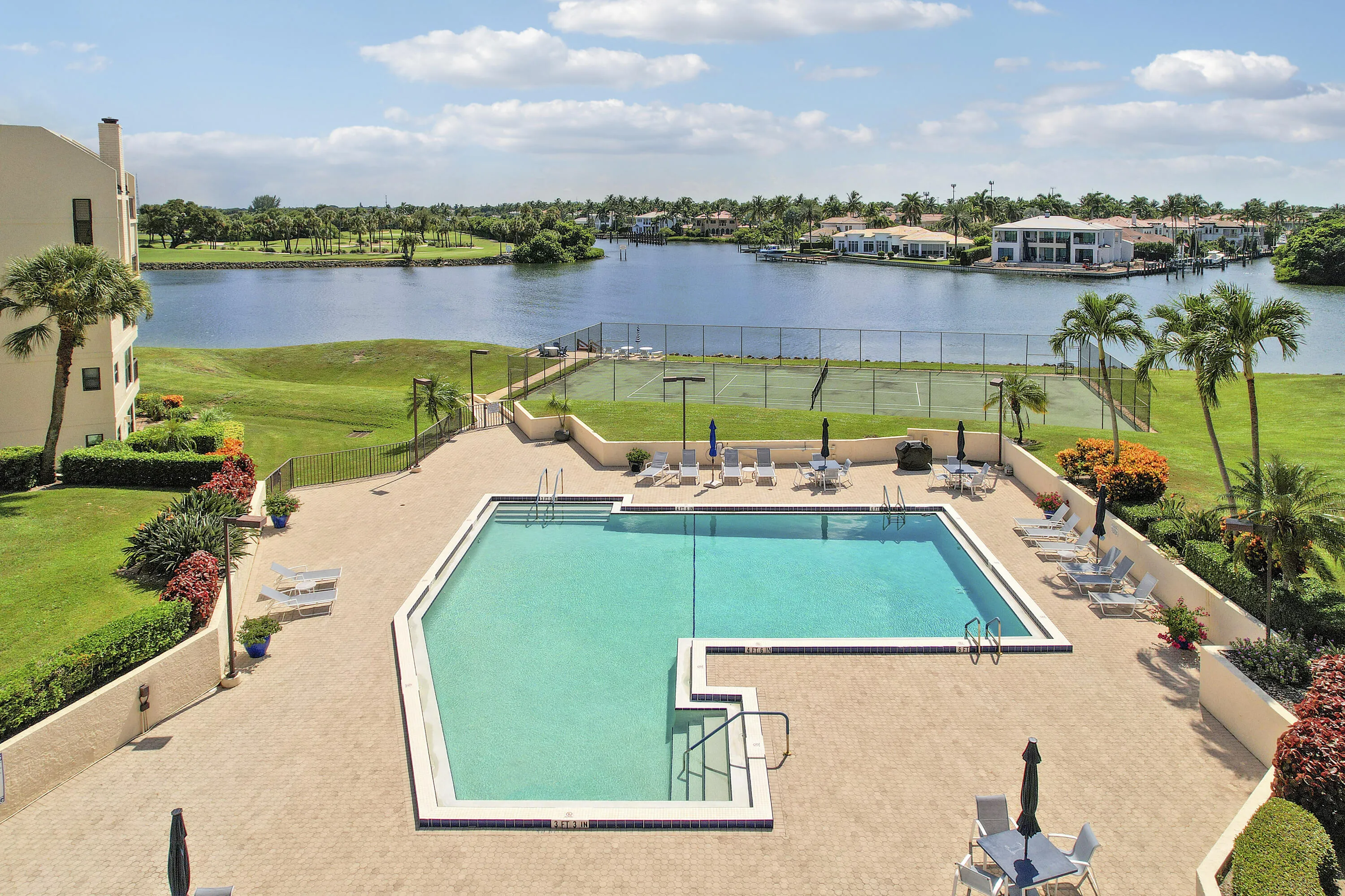 Pool/View