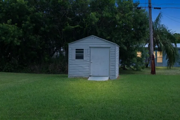 Shed