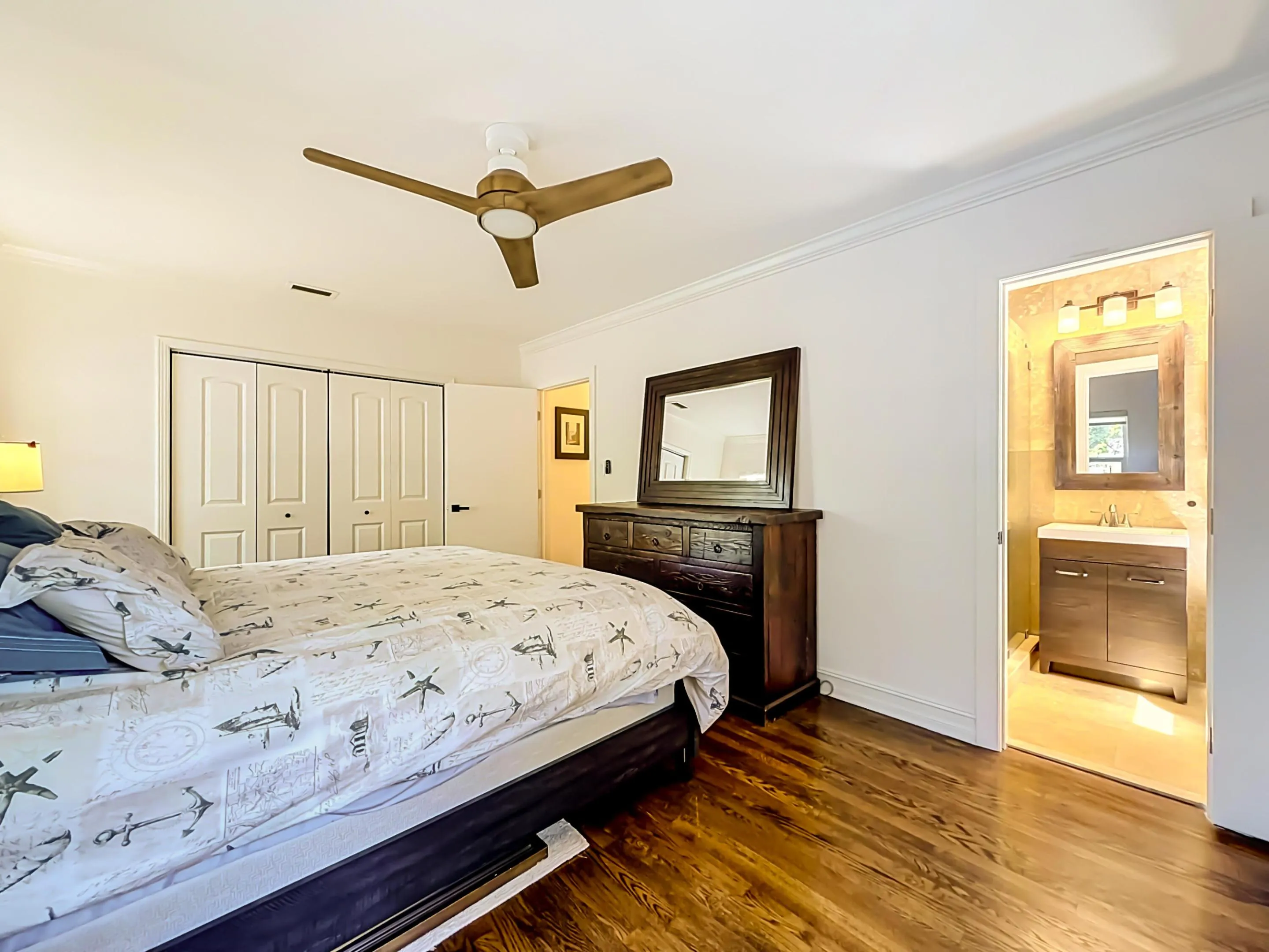 Primary Bedroom with En-Suite Bathroom