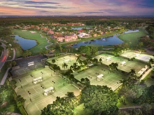 Tennis_Courts_at_Night_SN