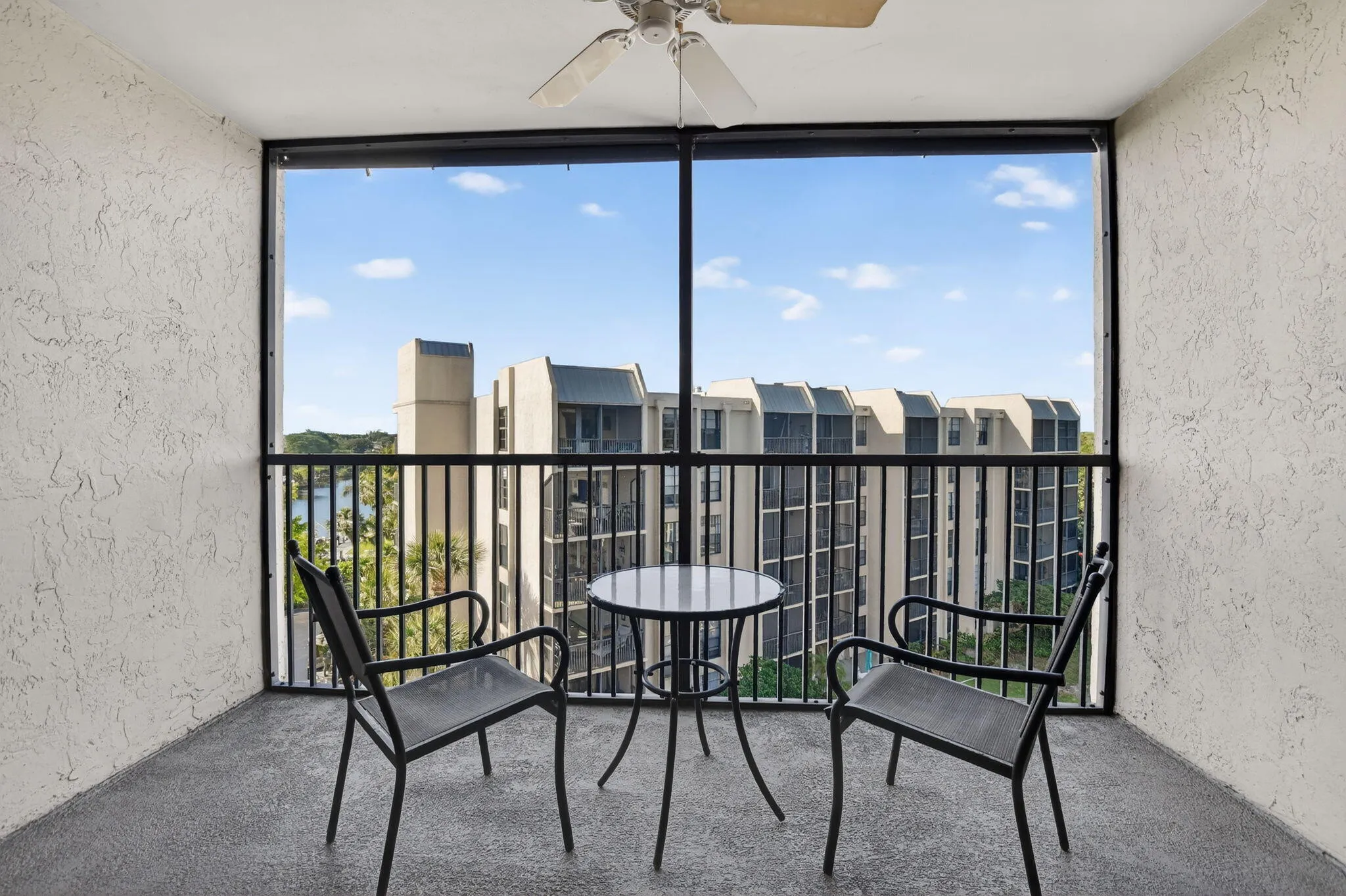 Screened balcony
