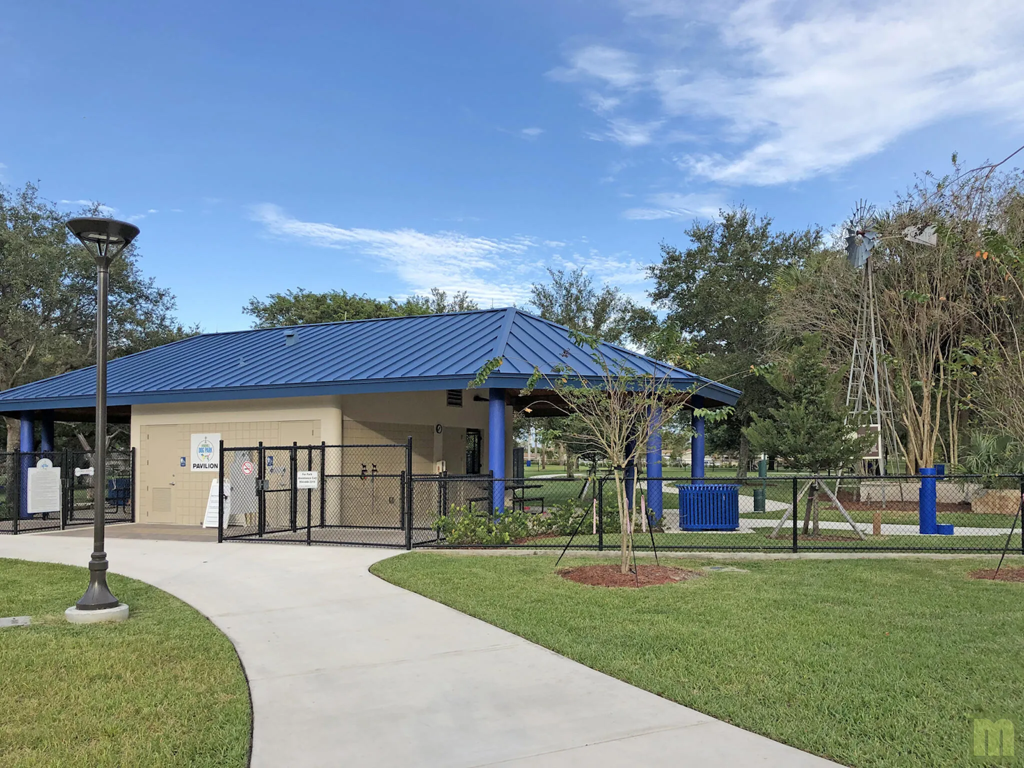 211 Windmill Dogpark1