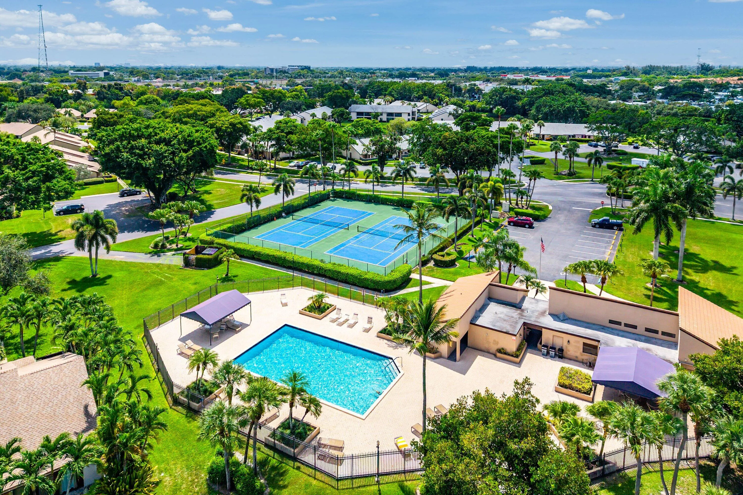 Community Pool/Tennis Courts