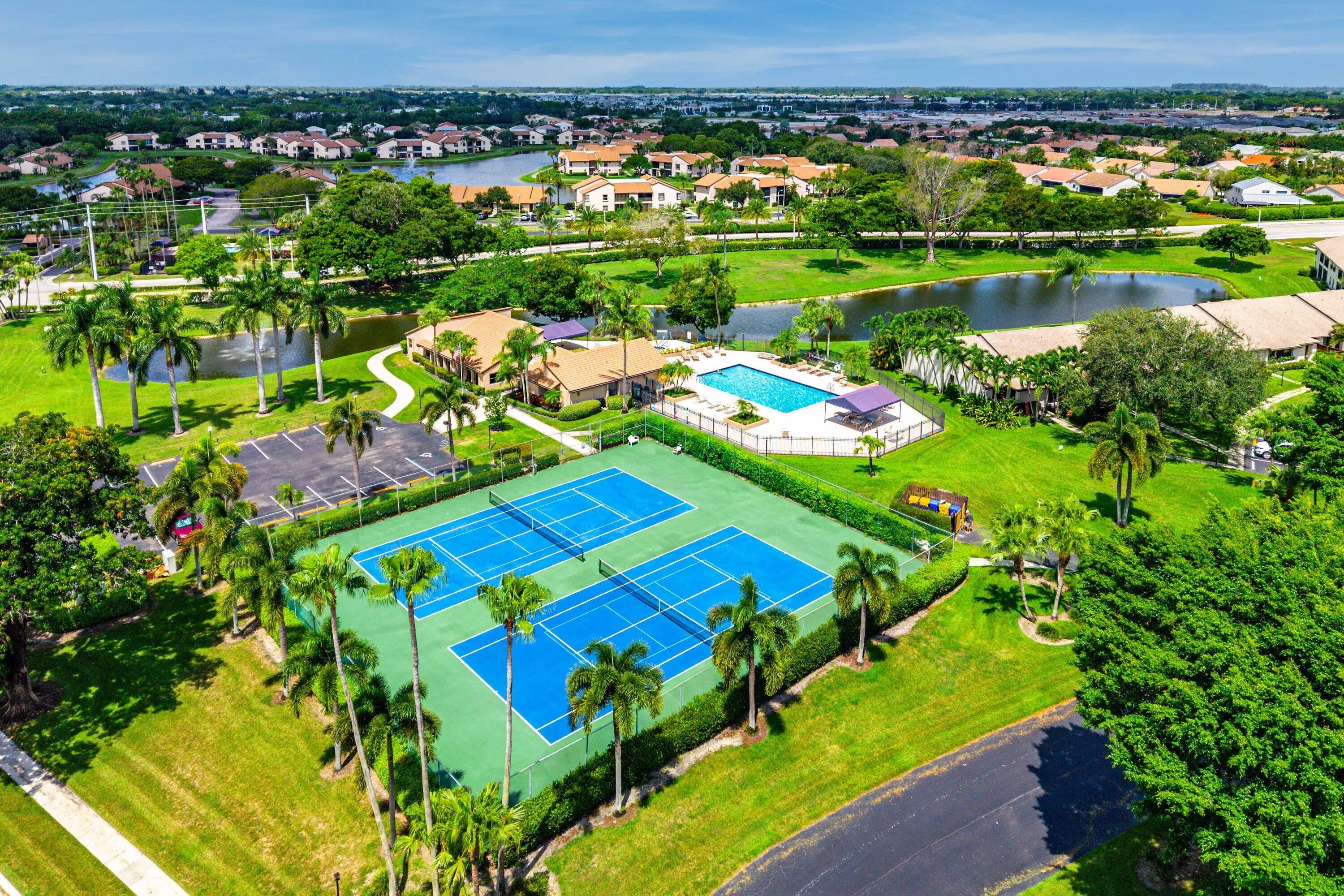 Tennis Courts/Community Pool