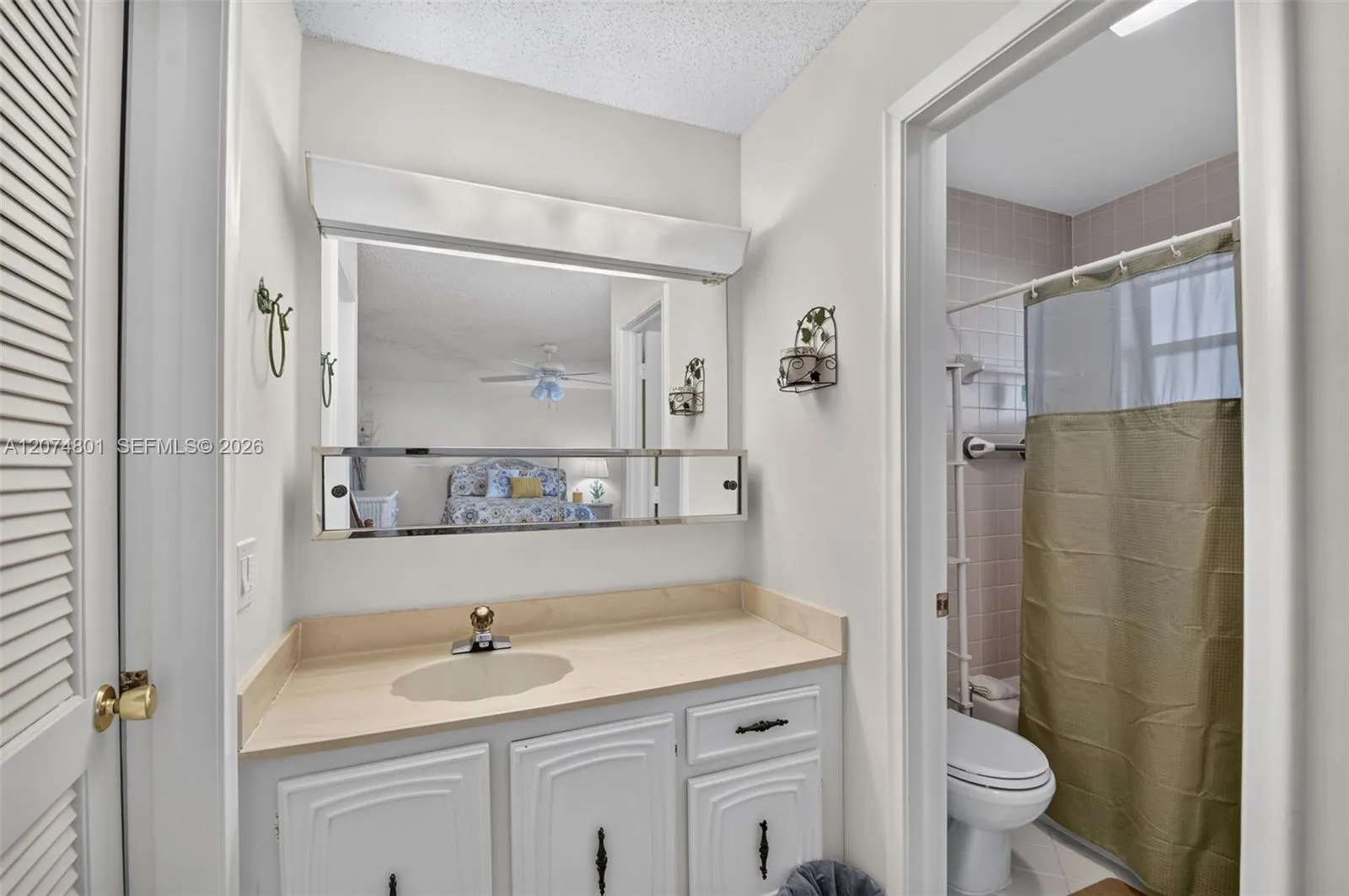 Ensuite bathroom
