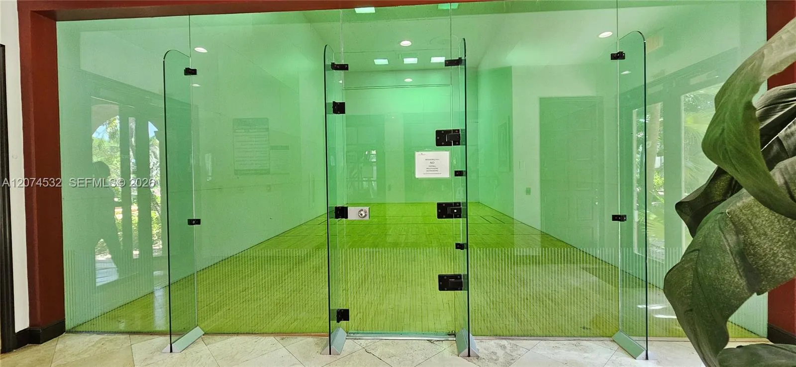 Racquetball court