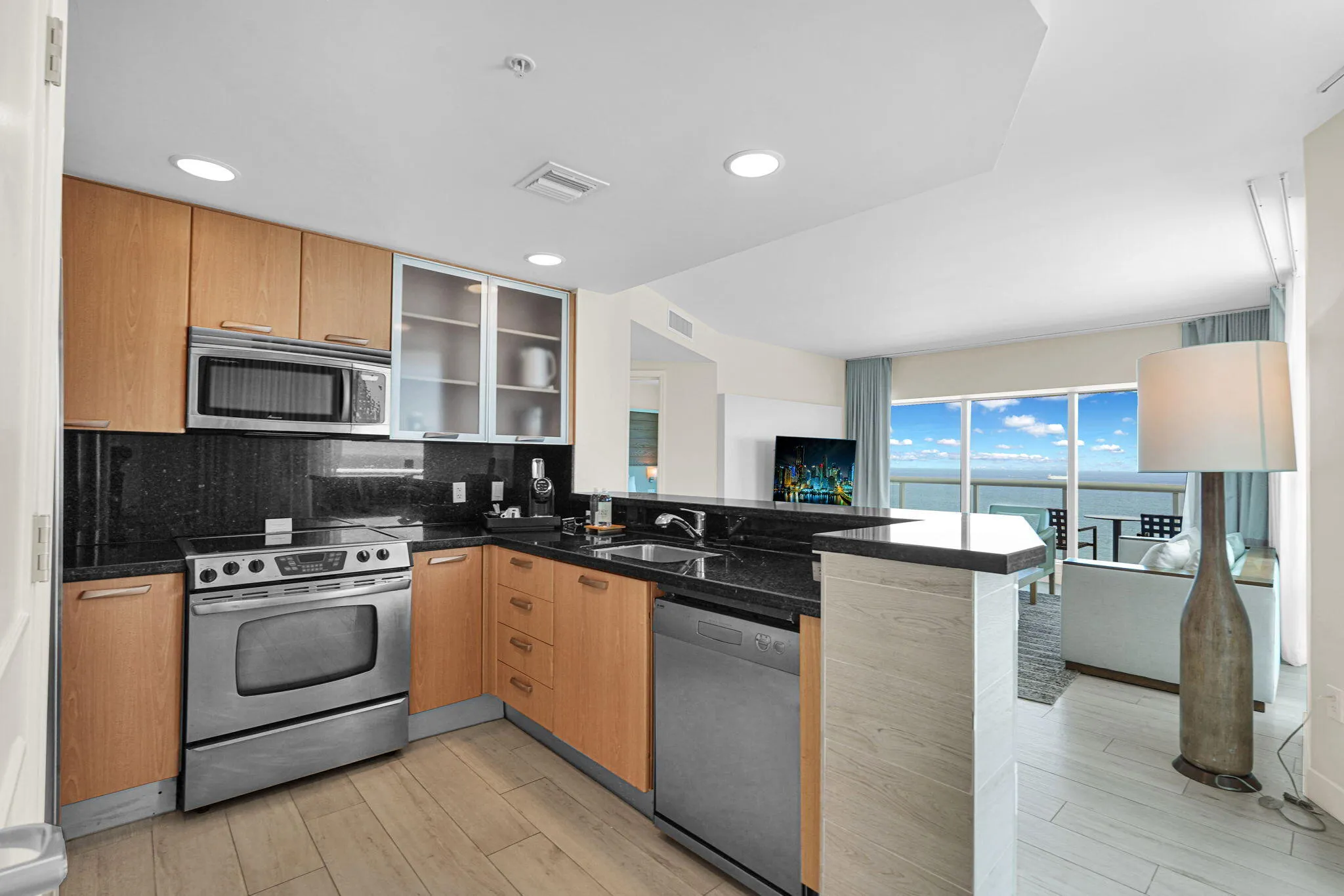 Full Kitchen