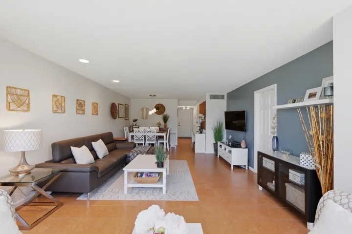 Living Room 7