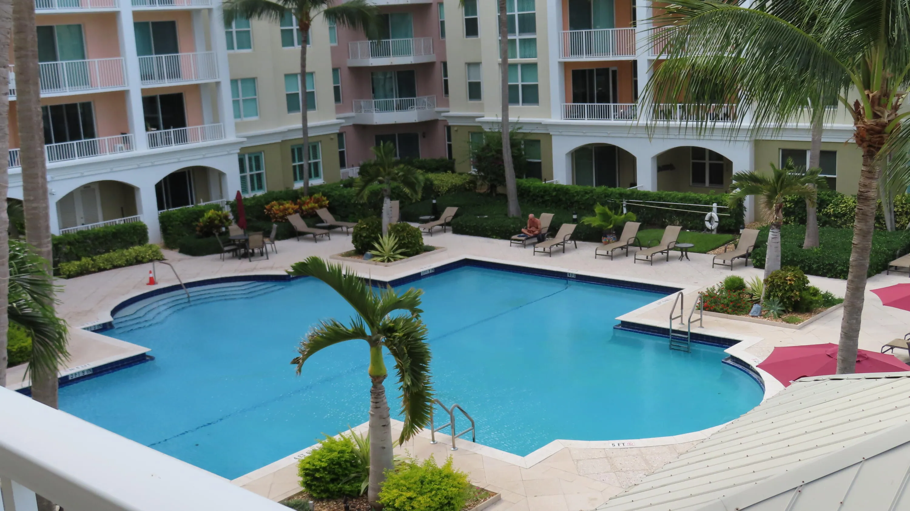 806 Pool.