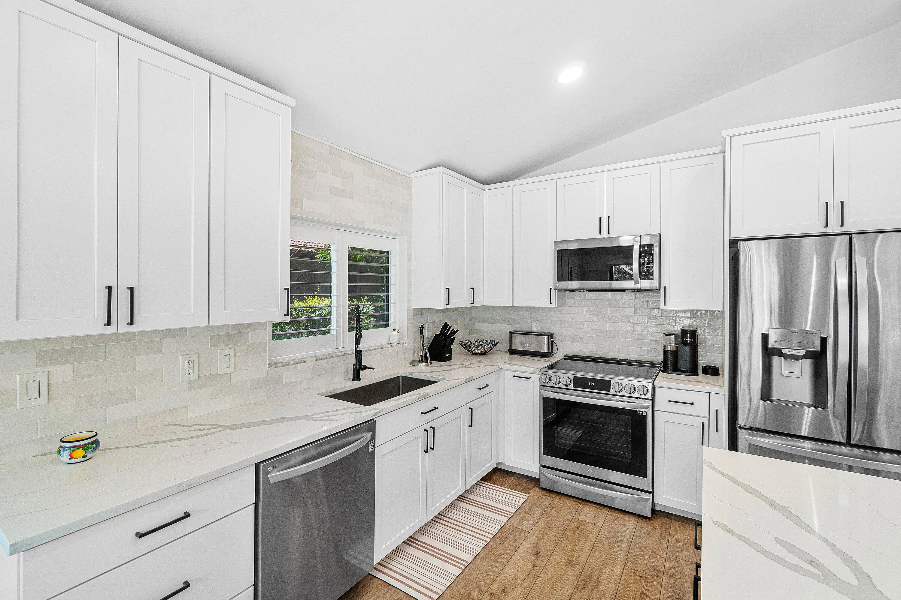 020-7164ViaPalomar-BocaRaton-FL-33433-SM