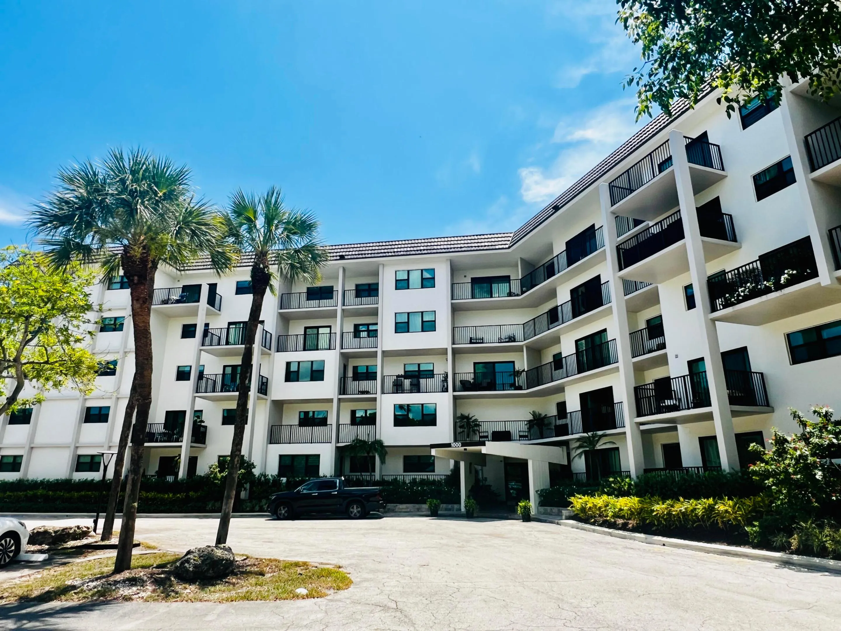 1000 Building -Front of Building