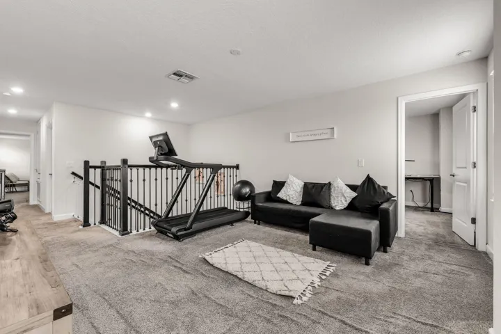 20-web-or-mls-12175ImaginaryWay-20