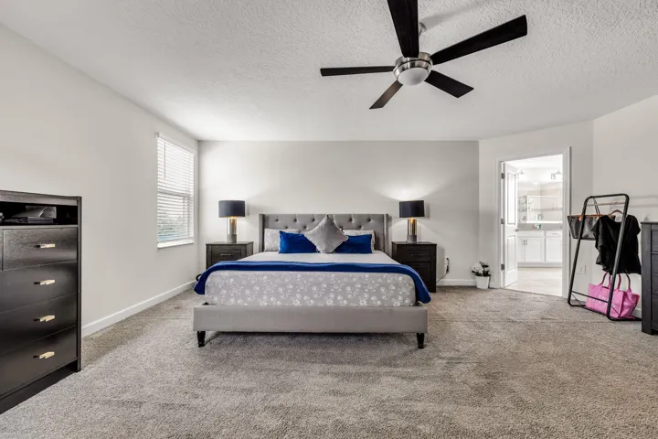 36-web-or-mls-12175ImaginaryWay-34