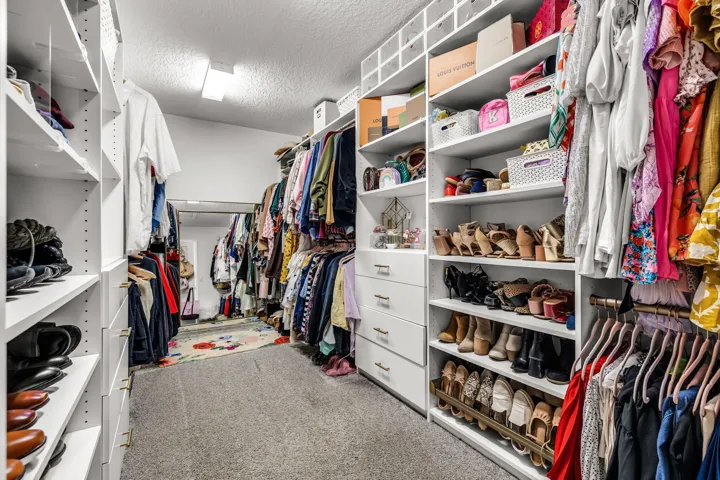 41-web-or-mls-12175ImaginaryWay-39