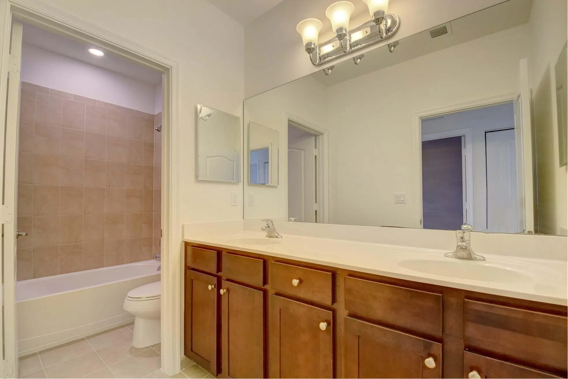 Jack and Gill bathroom