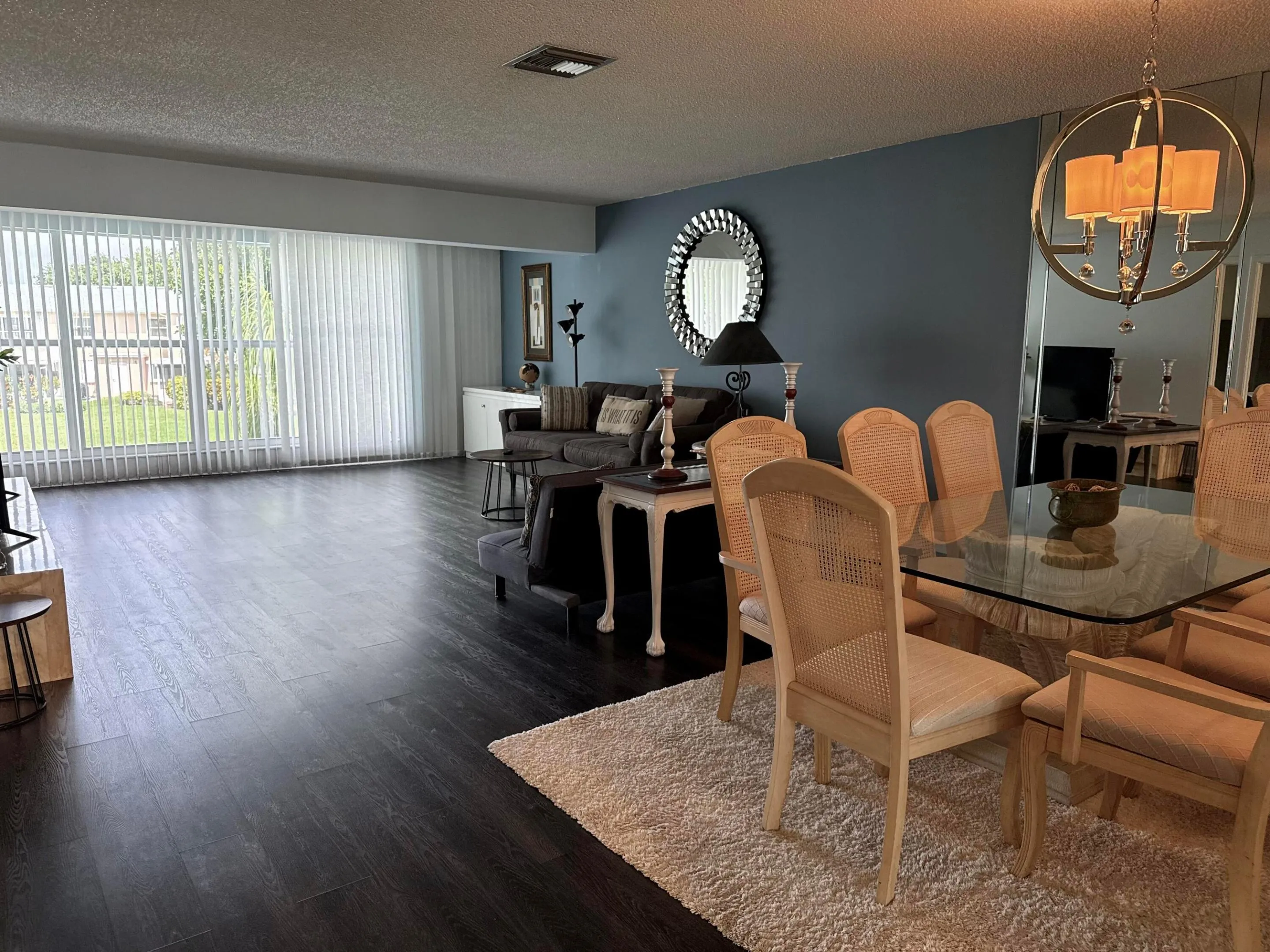 DINING AREA/LIVING ROOM