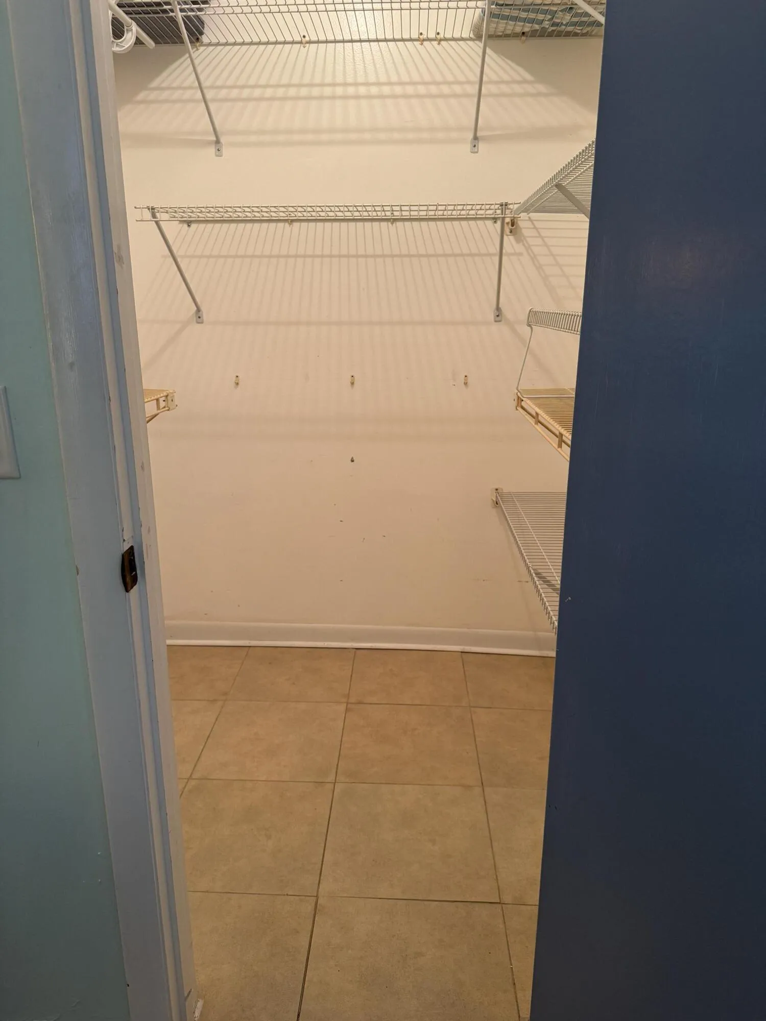Walk in Closet 2