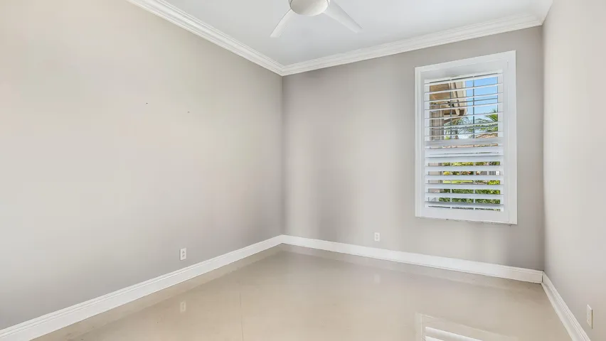 Front Office/4th Bedroom