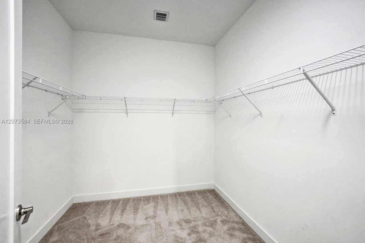 Property photo 74