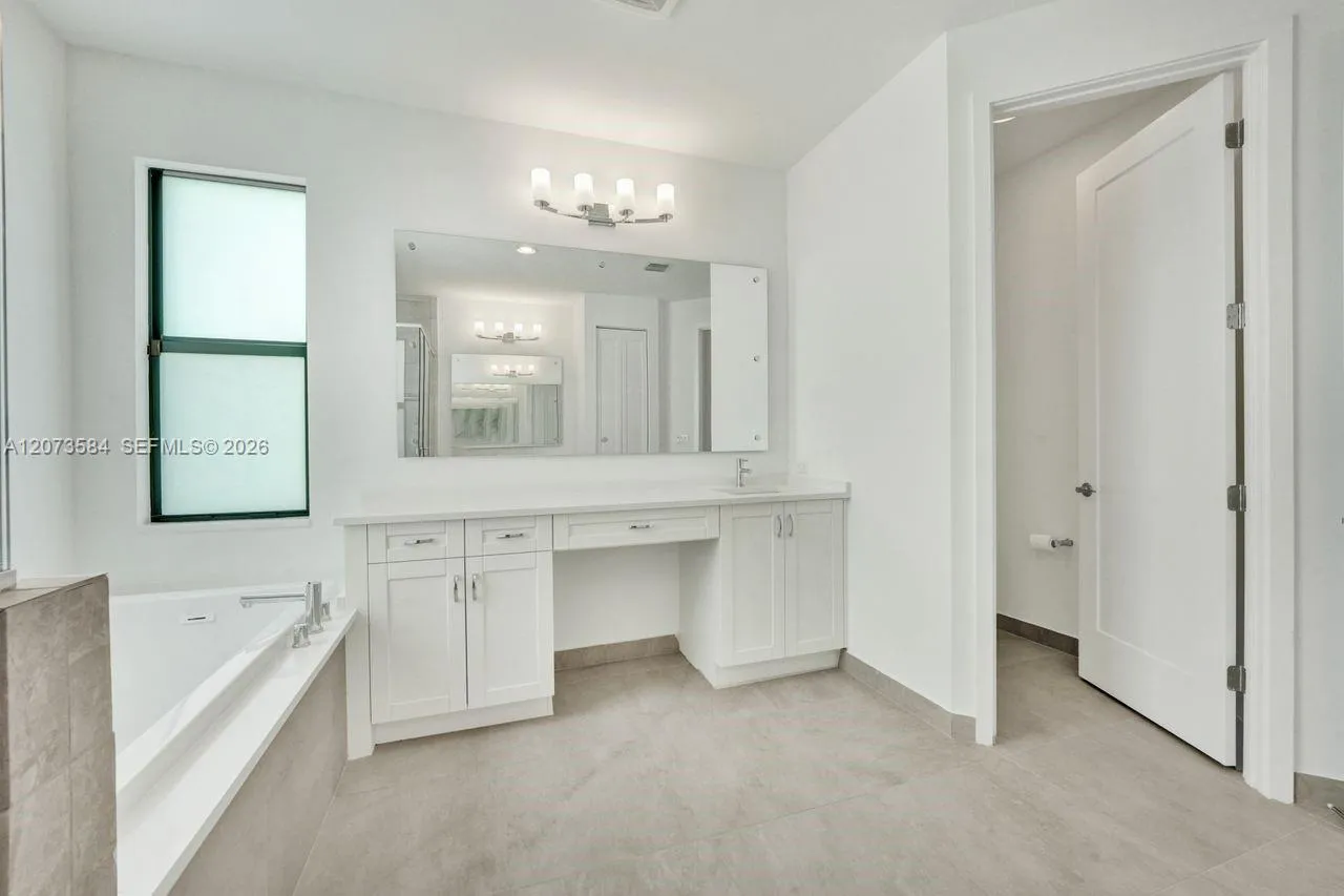 Property photo 76