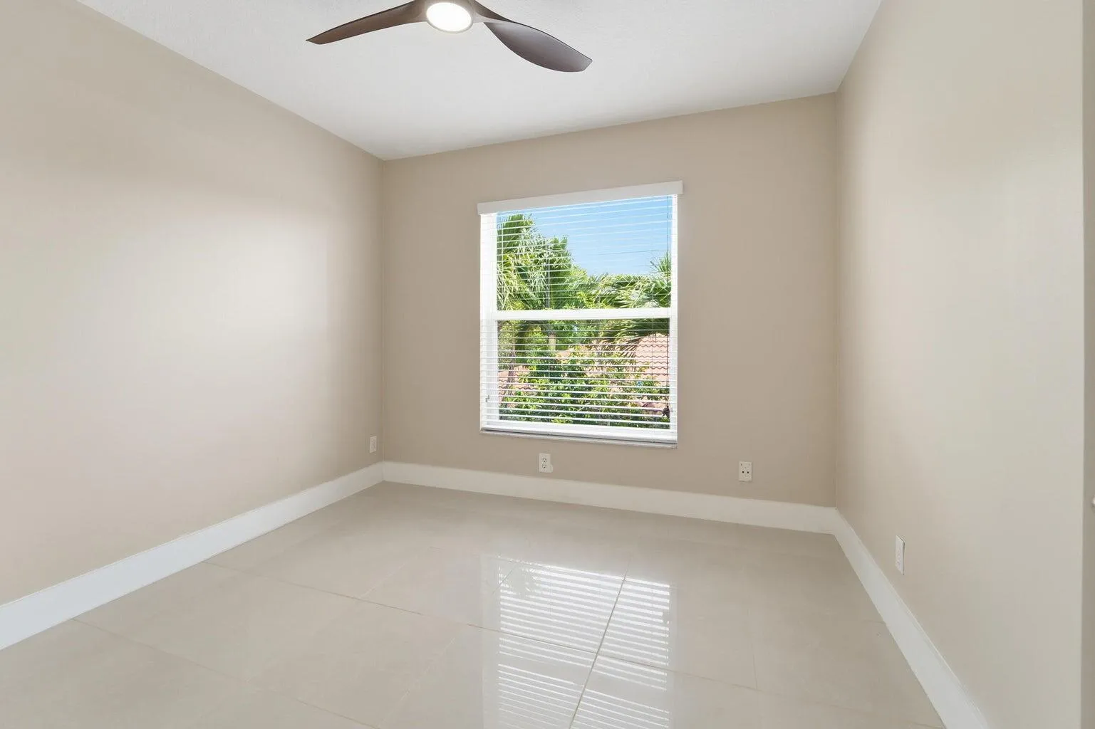 guest room 1