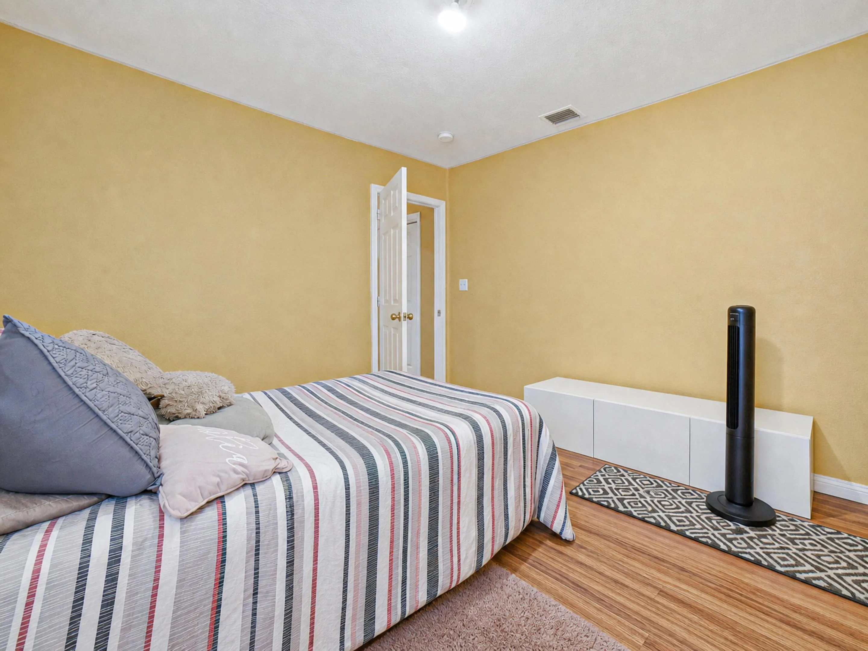 Bedroom4-B