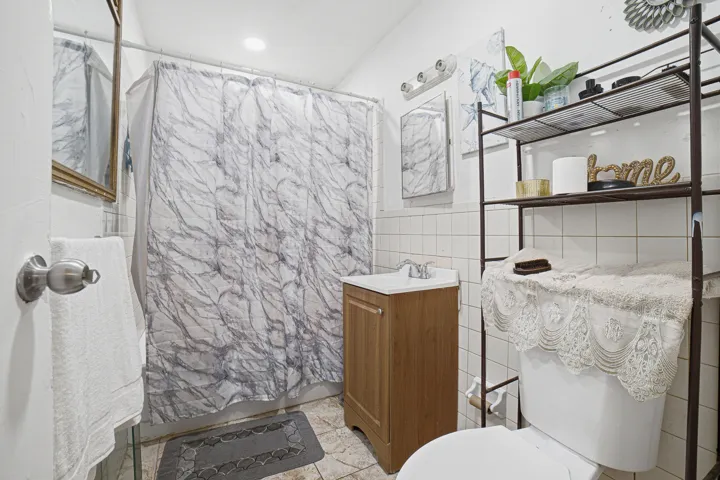 Bathroom1