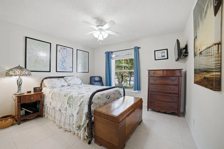 Bedroom3 (1)