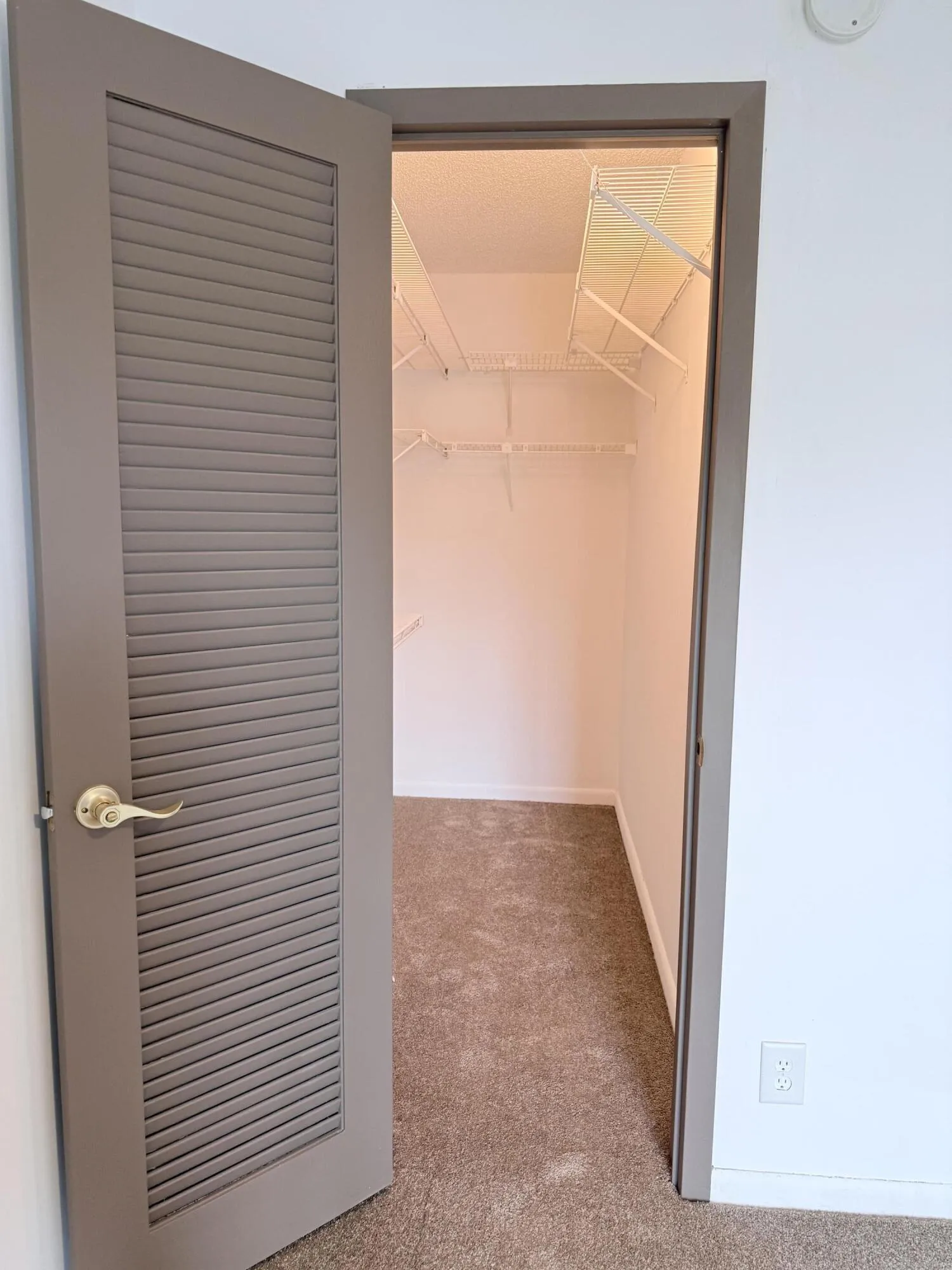 Walk in closet