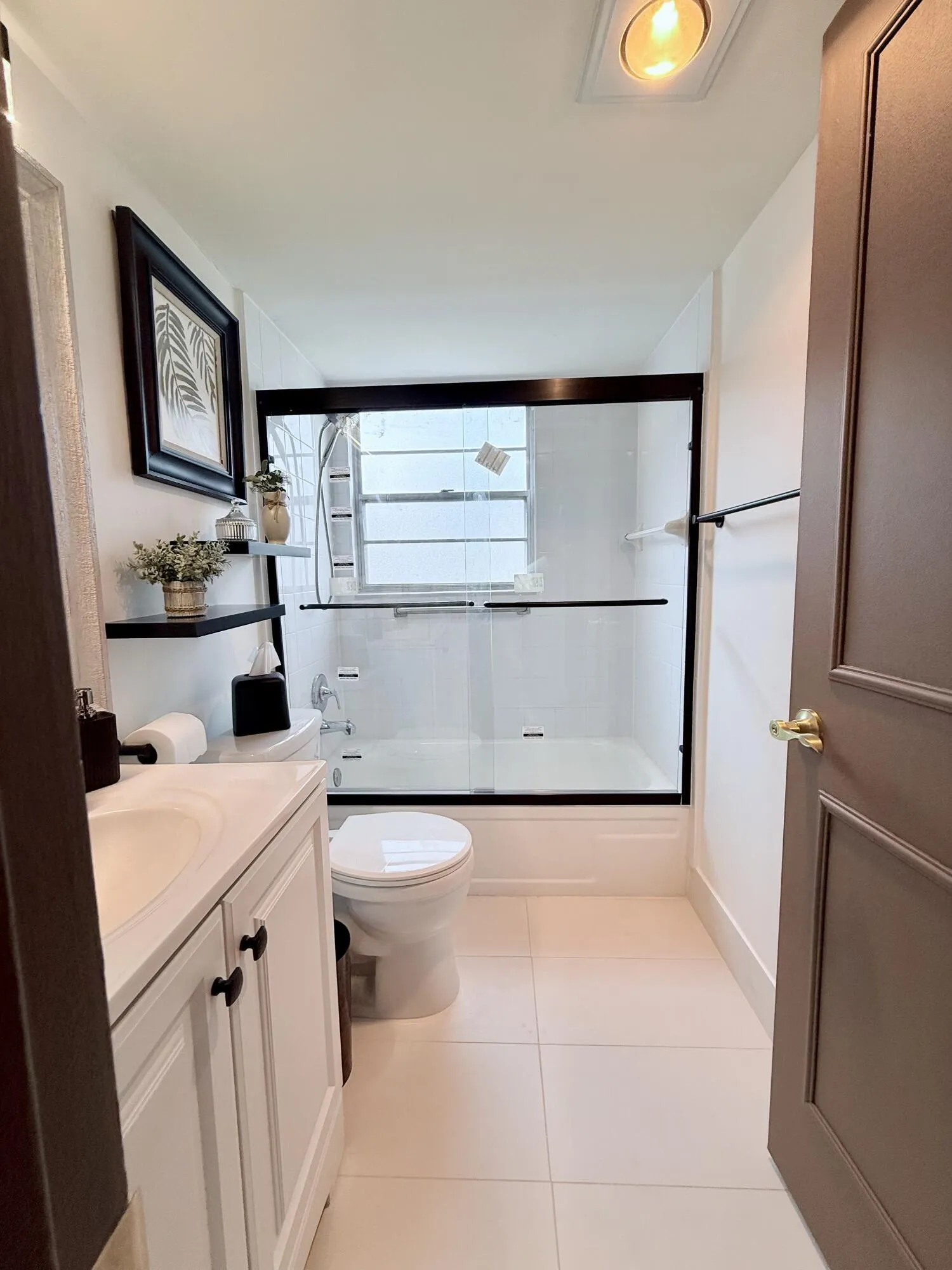 Full Bathroom