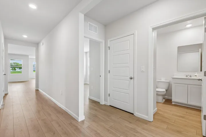 4-web-or-mls-SE Bowie St-S0209-004