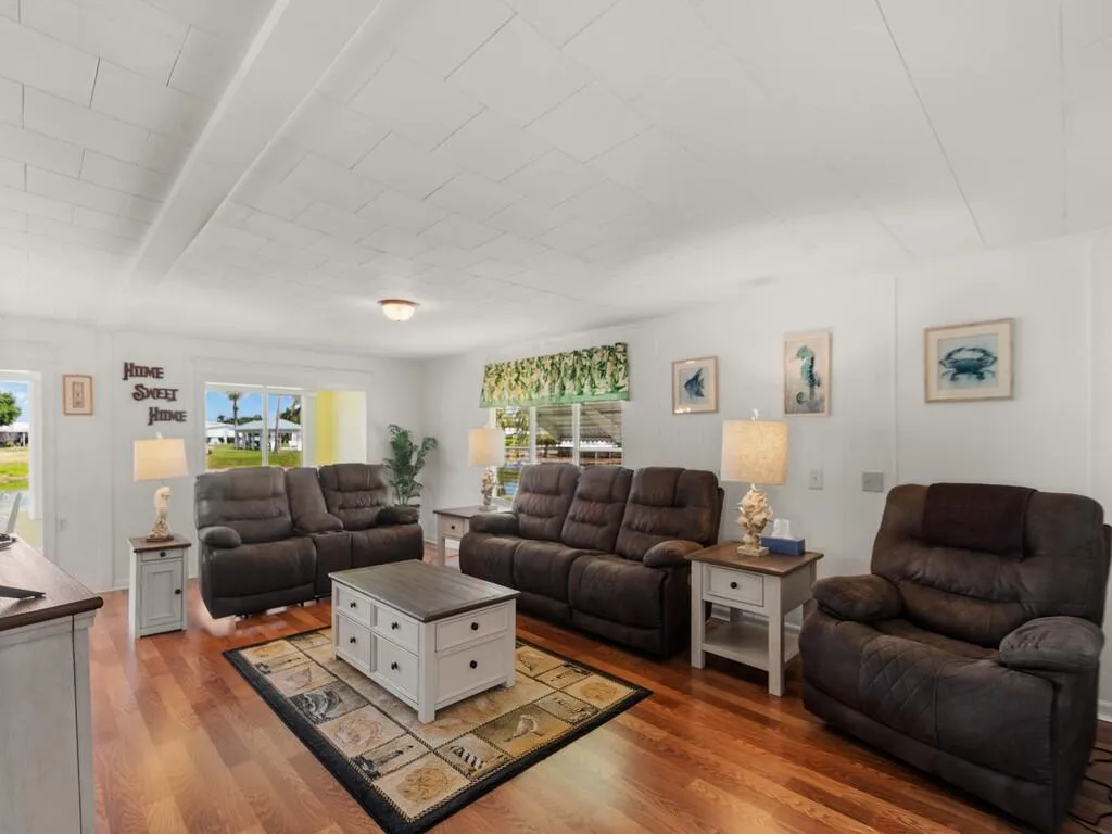 Property photo 28