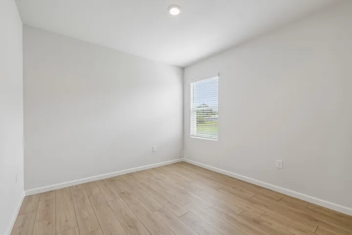 16-web-or-mls-SE Bowie St-S0209-016