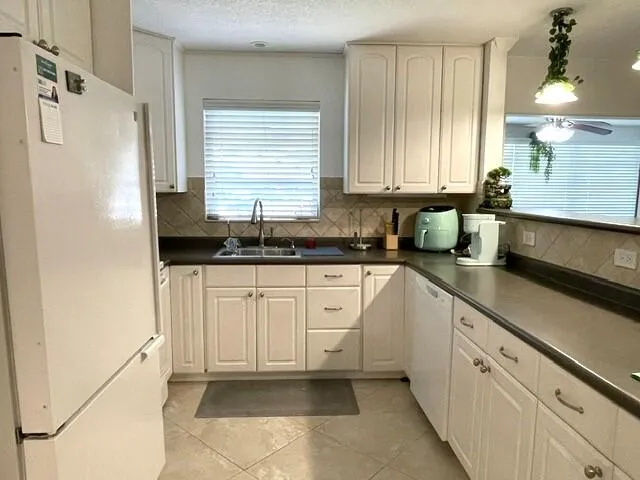 Open concept kitchen 3