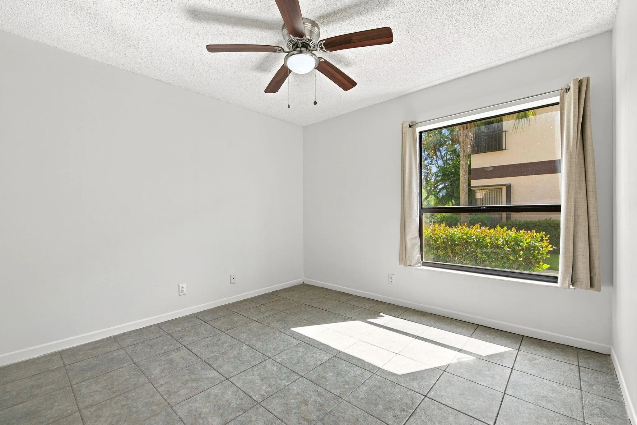 18-web-or-mls-2662-carambola-cir-n