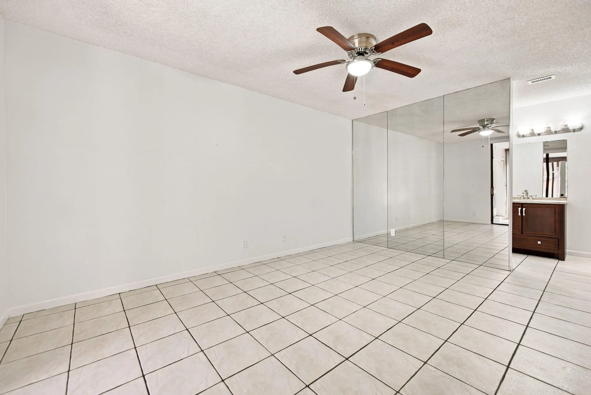 13-web-or-mls-2662-carambola-cir-n