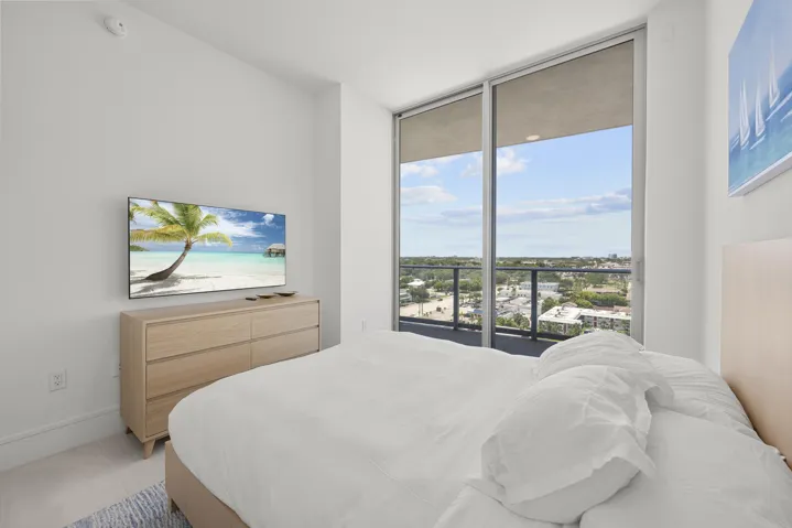 Bedroom 3 - Queen bed