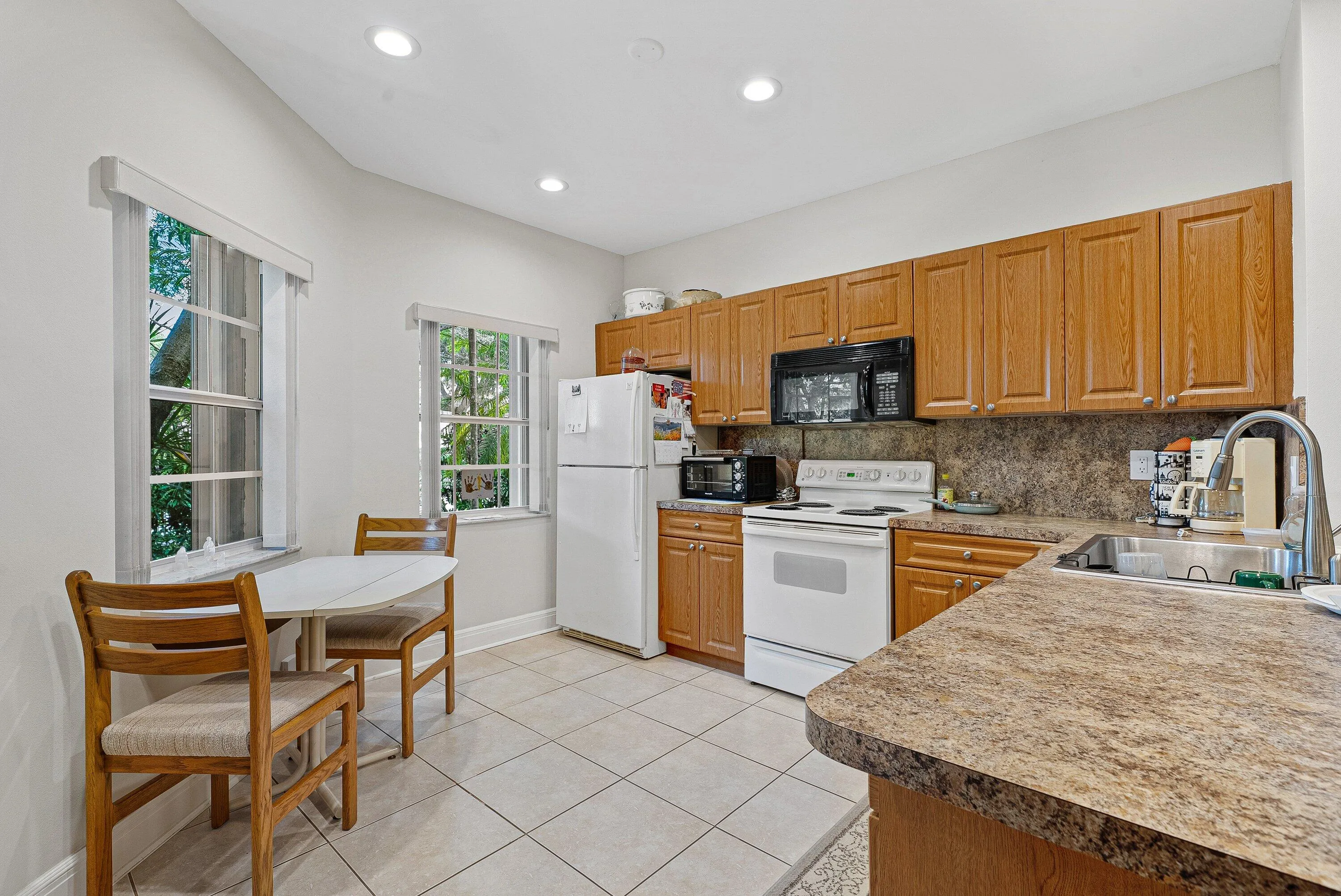 011-6668ViaRegina-BocaRaton-FL-33433-SMA