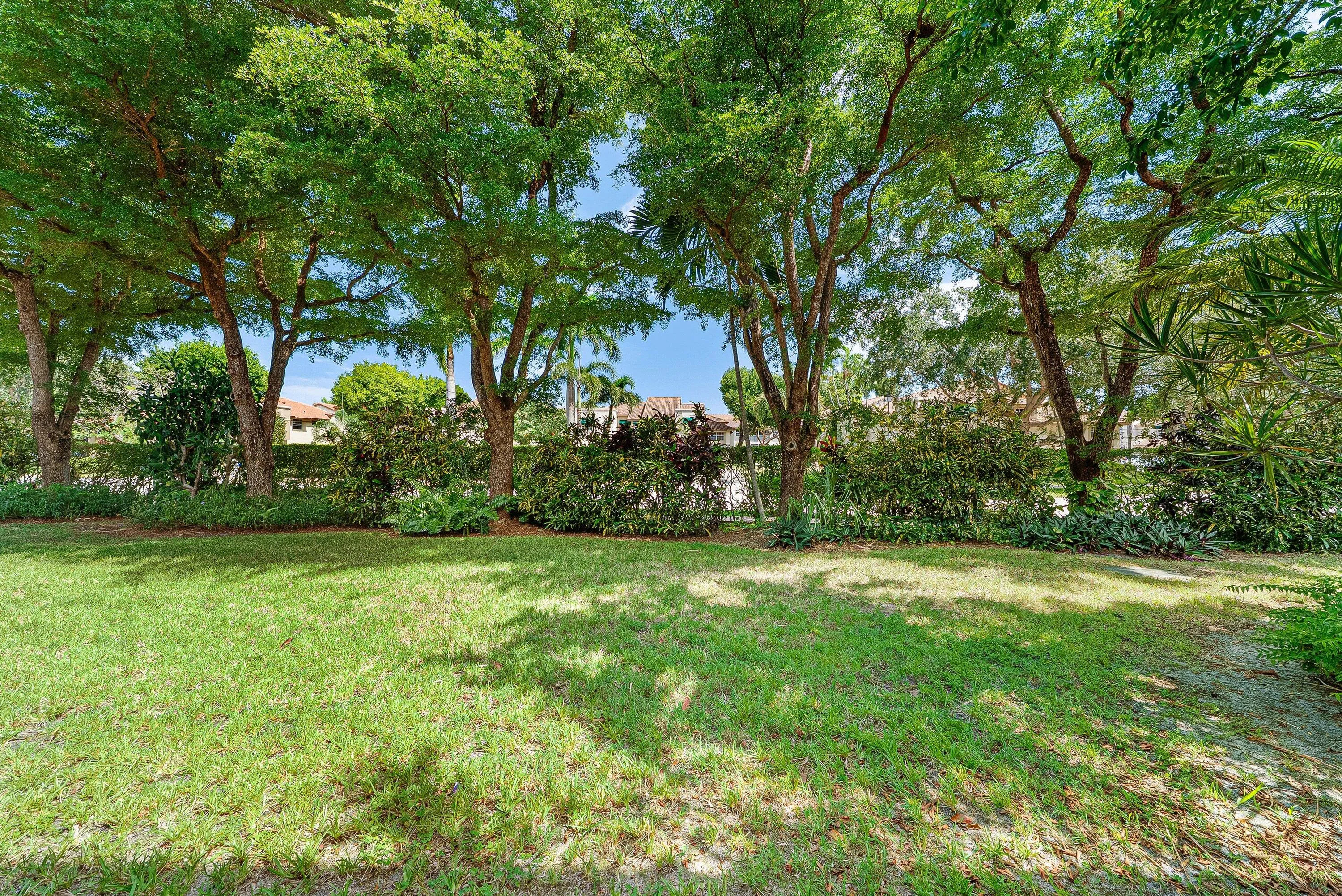 028-6668ViaRegina-BocaRaton-FL-33433-SMA