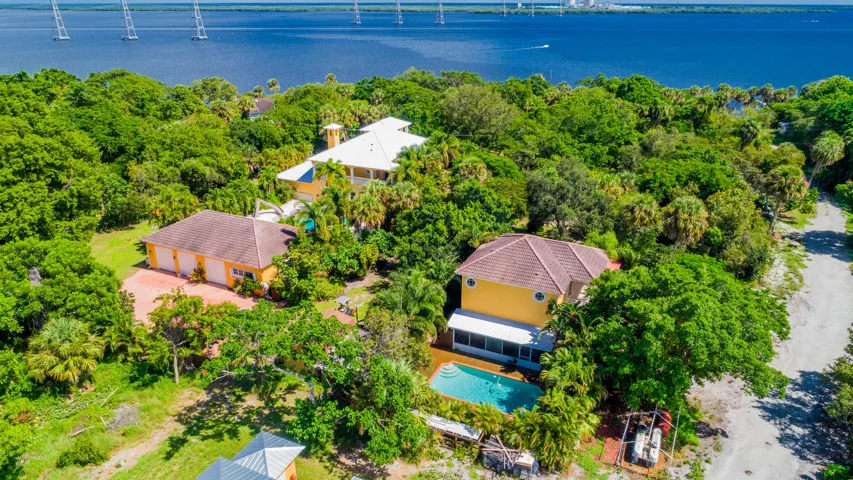 111-016-8053 S Indian River-3000x1687