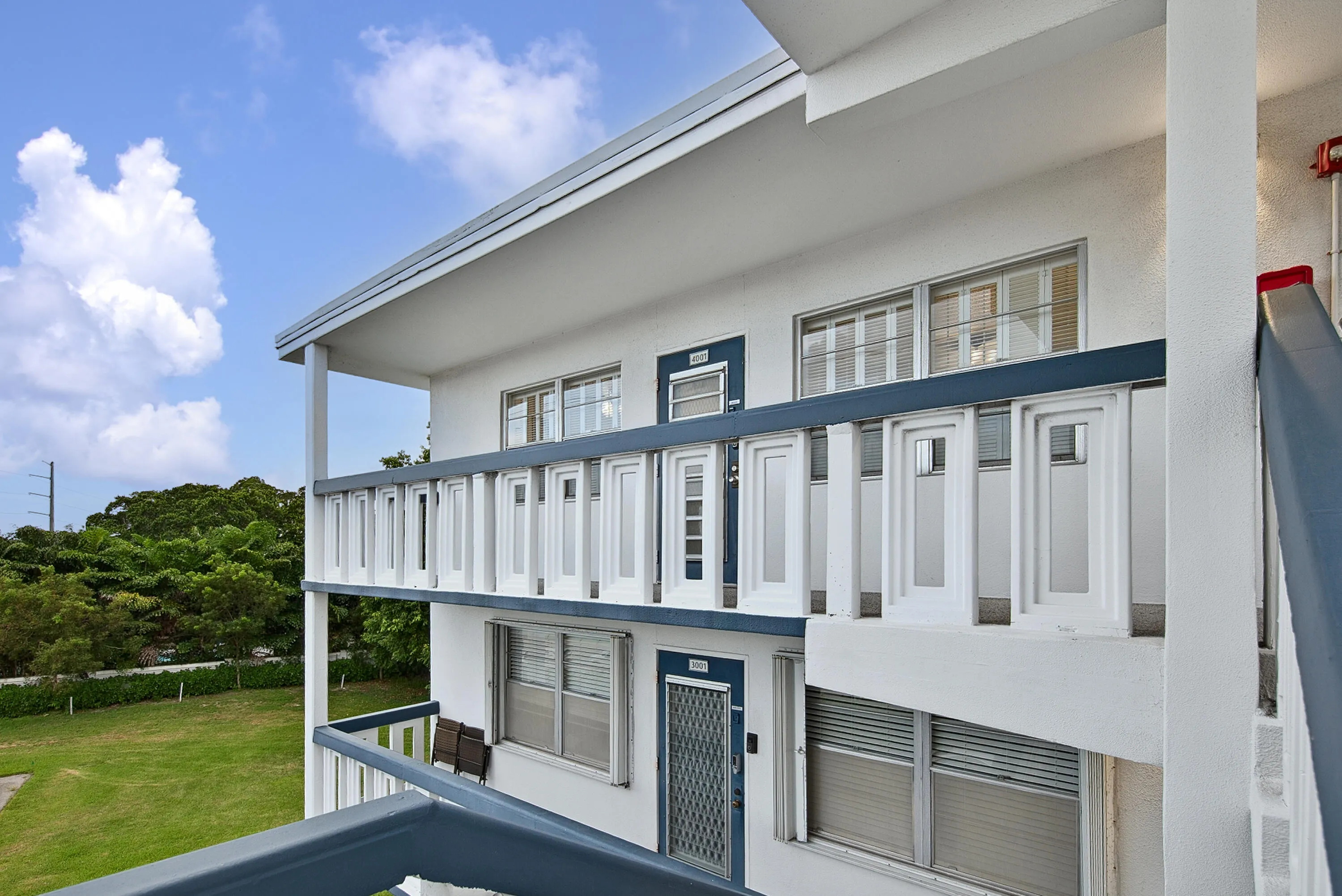 Building Exterior Corner Residence