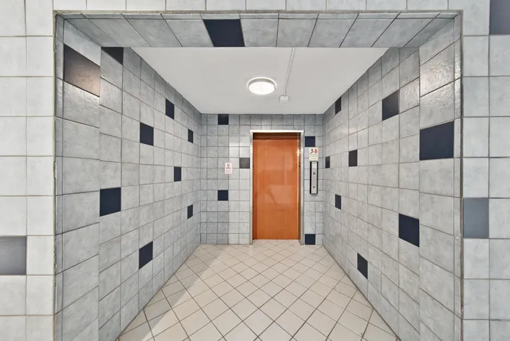 4th Floor Elevator Entrance